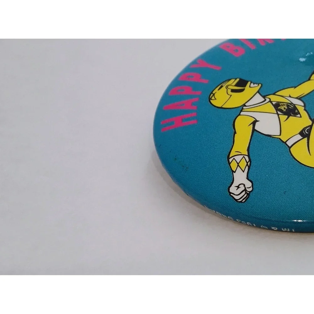Vintage 1993‎ power rangers pin button yellow ranger Trini